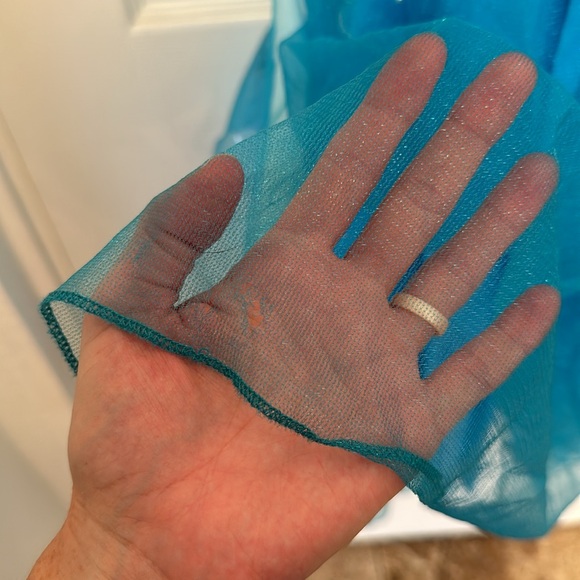 Girl’s Ice Princess Costume Size 5-6 - Picture 9 of 10